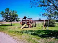 Experience Scottsbluff charm in our spacious 4-bedroom retreat Отели в г. Скотс-Блафф