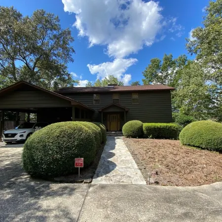 Lakeside Luxury: Experience Tranquility in Our Remodeled Lake House