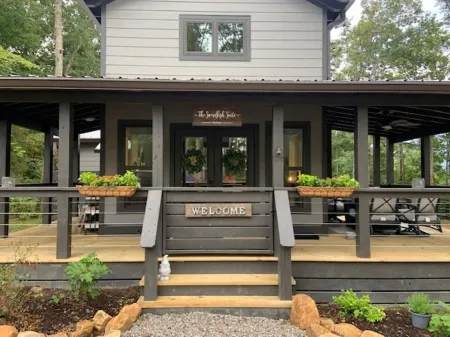 Swordfish Suite DOG friendly- Pup Shed Retreat