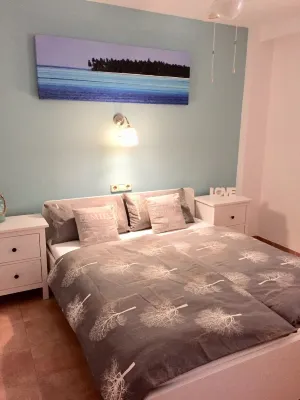 Arrive near the beach & feel good.