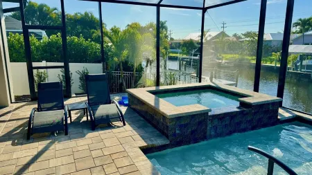 Villa Panache-Wow! NEW, Gulf Access, Spa, Putting Green, Special Summer Discount