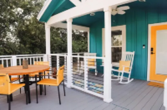 1 Bdrm, Sleeps 4, Close to water, Firepit, Pet friendly, Full Kitchen