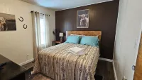 Cozy Up North Retreat in the Heart of Sault Ste. Marie. Pet Friendly! Hot Tub! Hôtels à proximité de : Brady Hall