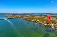 Waterfront Cozy Cottage with Boat Ramp & Dock!