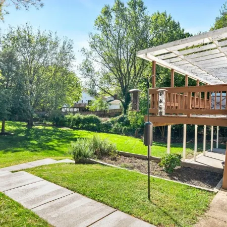 Cozy house Near DC, in Alexandria VA, 5B/2BTH Отели в г. Линкольния