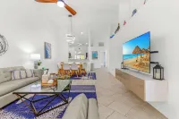 3br Villa, Private Heated Pool, Garage, EV-Charger - Villas