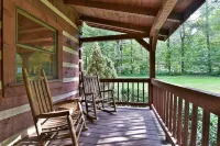 Creekside, Hot Tub, Fire Pit, Fireplace, Quiet, Easy Access