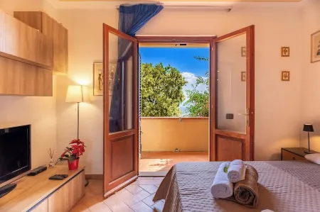 Swimming Pool, 5 Minutes to Volterra Center, 4 Sleeps Отели рядом с достопримечательностью «Borgo Pignano Horseback Riding»