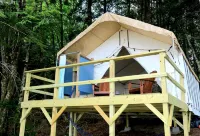 Lakefront Glamping Tent w/ensuite bathroom, King Bed, Fabulous View, near Acadia