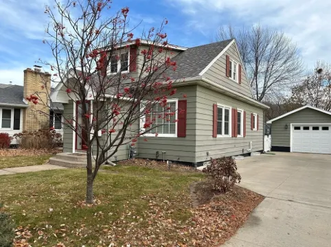 Dog-Friendly 5Br Near Uwl and Downtown w/ Fire Pit & Fenced Yard