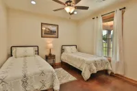 Spacious & serene country location  with cozy at home familiarity. Hotels in Rowan County