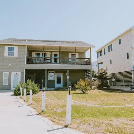 Sale: Beautiful Oasis & Pup-Friendly Oceanside Retreat! Walk-in Shower & More!