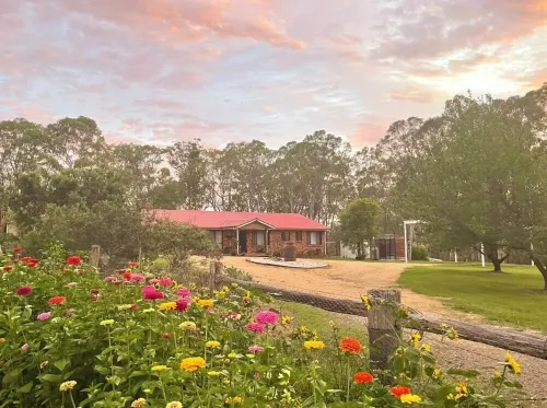 Bushland Escape: A rural bush setting on acreage suitable for small groups