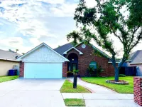 La Casita cozy 3 bedroom 2.5 bath with BBQ pit! Các khách sạn gần McAllen Public Library