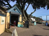 Stylish modern dog friendly two bedroom chalet in Dartmouth