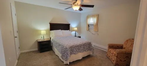 Newly Renovated Full Family Apt. - Centrally Located in Nauvoo - Some Stairs