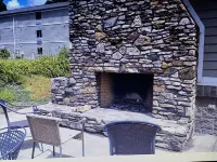 Downtown-walk to Main st Blowing Rock-2nd floor/pets<35lb/close to skiing