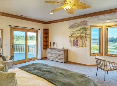 Private Mansion: Indoor Pool, Hot Tub, Mountain Views