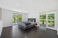 Reconnect with nature in a private bushland setting