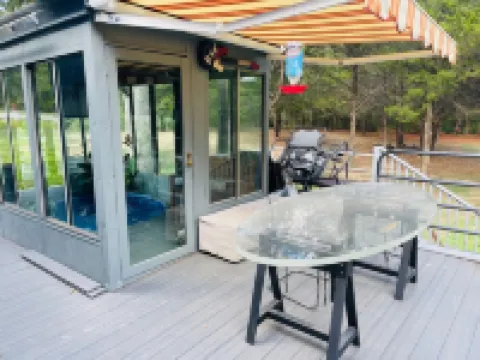 Bastrop Tiny Disc Golf Retreat & Enclosed Pool