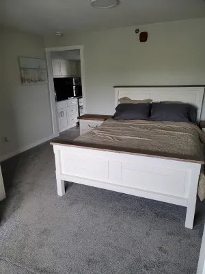 Luxury Executive 1-bedroom condo at Hampton Beach with Ocean & Marsh Views