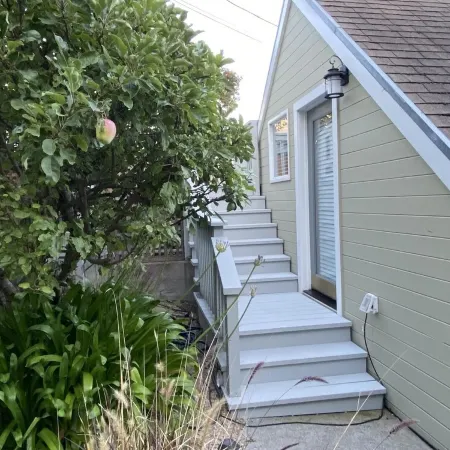 Stylish Seaside Cottage - Walking to Beach