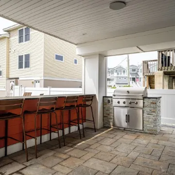 Beautiful Bayfront w/ Heated Pool & Dock.  6 Bedrooms, all w/ Ensuite Bathrooms.