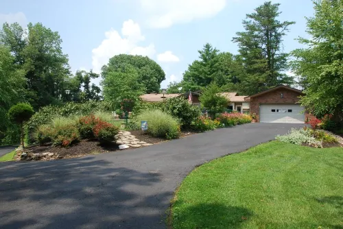 A Cozy Cottage Near the Heart of All Louisville Attractions!