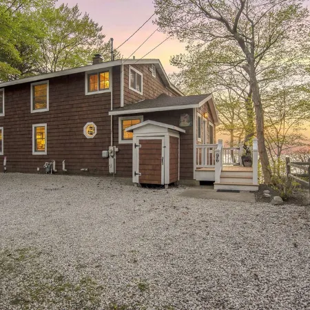 Spectacular Lake Michigan Views/Beach Access from Douglas Lakeshore Beach House