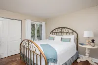 Seabrook Island Villa decorated with Charleston flair and Low Country Charm Hotels in Seabrook Island