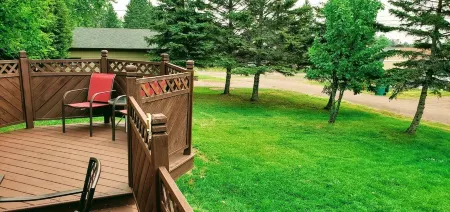 Spacious family home with quick & easy access to outdoor trails.