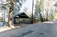 The Modern Get Away Cabin 3b2b - Lake View 🌲 w/ pool table & jaccuzi & suana Hotel a Crestline