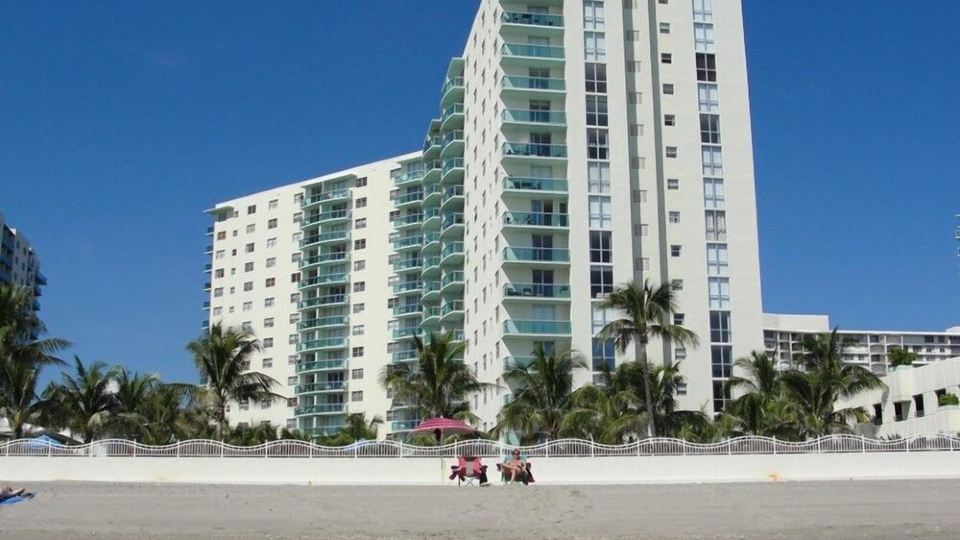 Oceanfront 2 Bedroom Condo