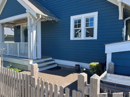 Ocean-View Seabrook Home - Private Hot Tub + Double Patio, Master on Main