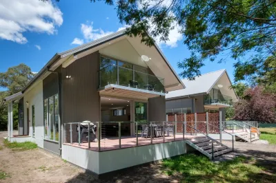 Serenity HG4: Brand New Town House with absolute NP frontage and superb views