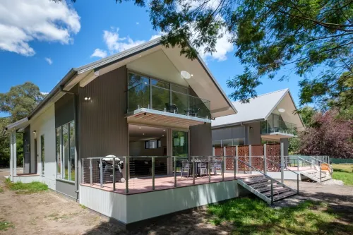 Serenity HG4: Brand New Town House with absolute NP frontage and superb views