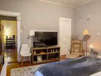 The Shabby Chic Studio - Cute 1-Bedroom Close to UNC! 查塔姆縣酒店