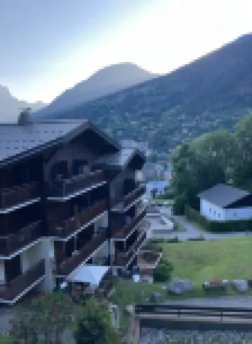 Studio with Balcony 5 Minutes from the Center and Shops. Pets Welcome