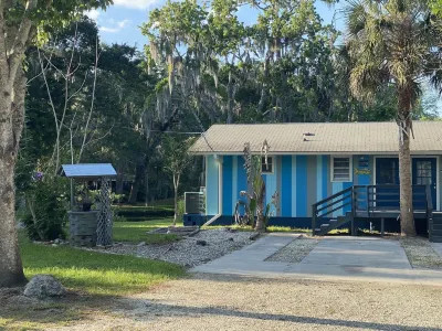 West Creek in Old Homosassa across from the Freezer Hotel in zona Yulee Sugar Mill Ruins Historic State Park