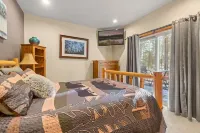 Cozy Sunriver Cabin Near Mt. Bachelor