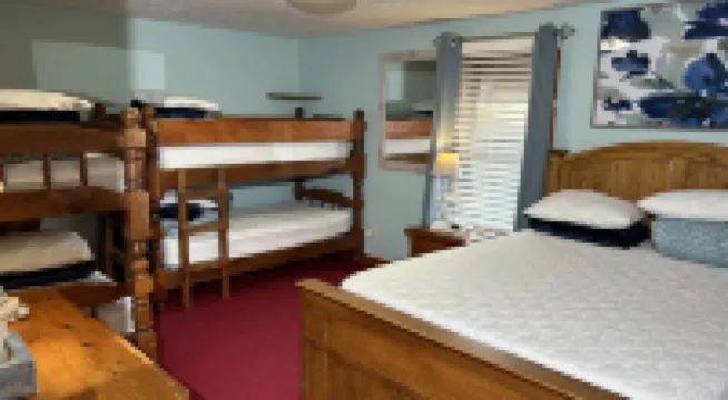 Steps to Lake Erie Near Lakeside & Port Clinton - Private Hot Tub & Recreation โรงแรมใน