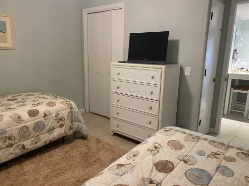 Ground Floor Corner Villa/Ocean Front Resort with Large Pool/on Site Restaurants