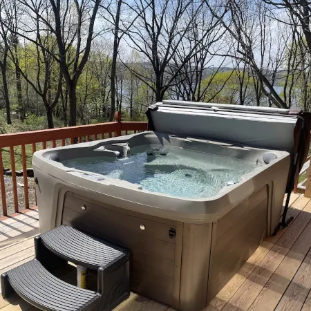 Seneca Lake Access Via Smith Park w/Pool, Hot Tub, & Fast Wifi