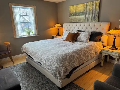 Wild Horse~House Downtown Durango *Sanitized & High Speed Wi-Fi* Hotels near Sunnyside Farms Market
