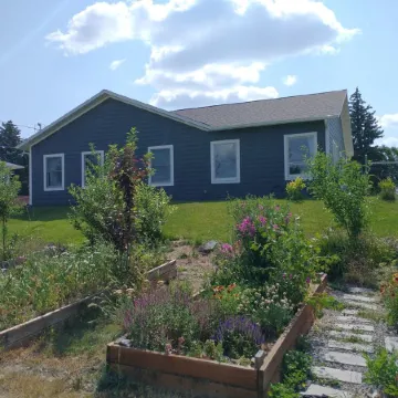 Highway 2 Modern Cottage