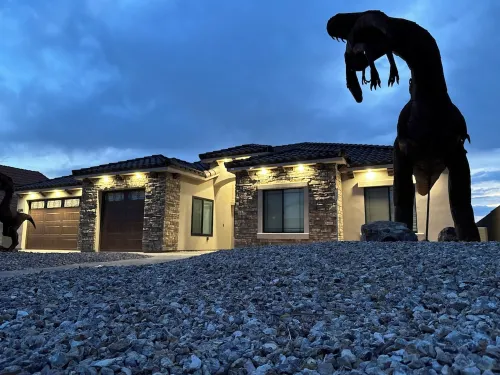 Raptor Ridge River Retreat - Minutes from the River / Casinos / Lake!