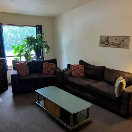 Quaint Apartment Blocks from Downtown Eugene