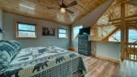 My Mystic Mountain - New Cabin! Hot Tub, 3 fireplaces, Wifi, mins to Hiwassee