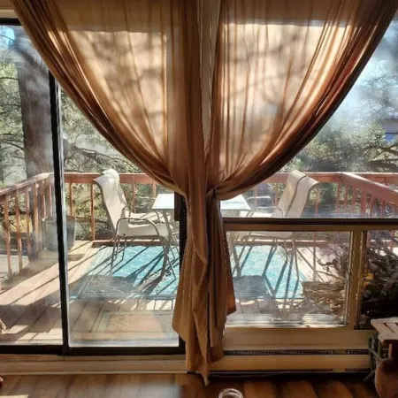 Tiny, Quiet, 2nd-Story, Private Condo with No TV