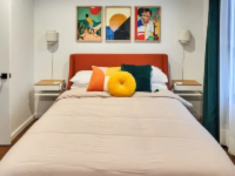 Modern Chalet with Hot Tub & Fire Pit at Lake Wallenpaupack 帕爾邁拉酒店